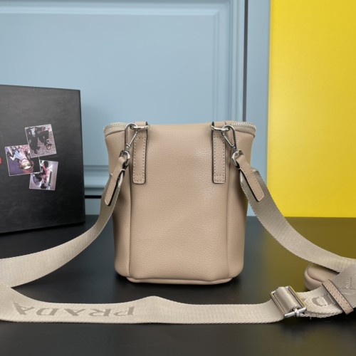 Prada Unisex Classic Fashion Three-in-one Full Leather Beach Bag Size: 21X15X15CM