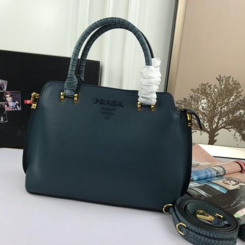 Prada Classic Fashion Casual Bag Size: 30-22-13cm