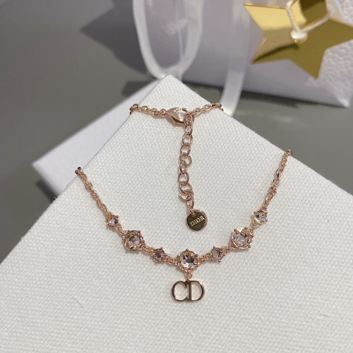 Dior Fashion Seven star diamond necklace