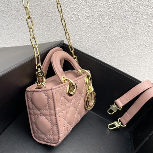 Dior Classical Leahter Women Bag Sizes :17*12*7cm