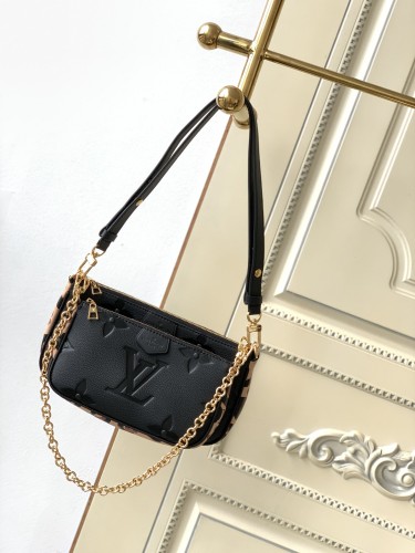 Louis Vuitton Classic Women's M58520 Lockme Tender Crossbody Bag Size23.5 x 13 x 4.5cm