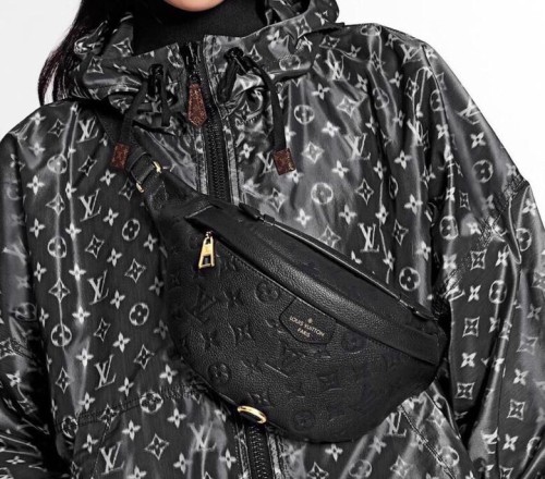 Louis Vuitton New BUMBAG M44812 Chest Bag Waist Bag Size37 x 14 x 13cm