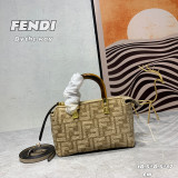 Fendi Mini By The Way Underarm Bag Size: 18.5*8.5*17 cm