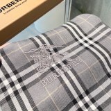 Burberry The Embroidery Classic Plaid Fashion Cashmere Scarf Size: 90*200cm