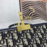 Dior Classic 30 Montaigne Bag Messenger Bag Size: 24x17x8CM