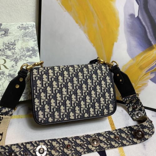 Dior Classic New 9520 Montaigne Bag Messenger Bag Sizes: 24x16x8CM