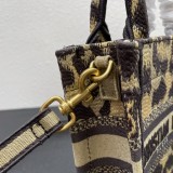 DIOR Book Tote M𝗶ni Canvas 8838# Embroidery Leopard Print Bag Sizes:18×13.5×6.5cm