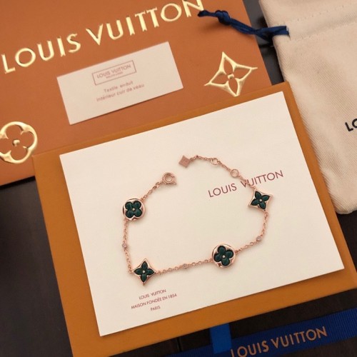 Louis Vuitton Classic New Fashion Luxury Full Diamond Four Flower Bracelet