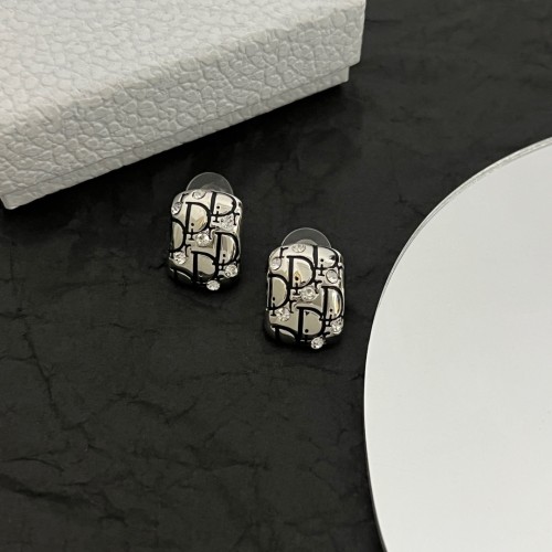 Dior Classic Fashion New Letters Earrings