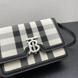 Burberry Fashion New Classic Coussin Crossbody Bag Sizes: 22x17x7cm