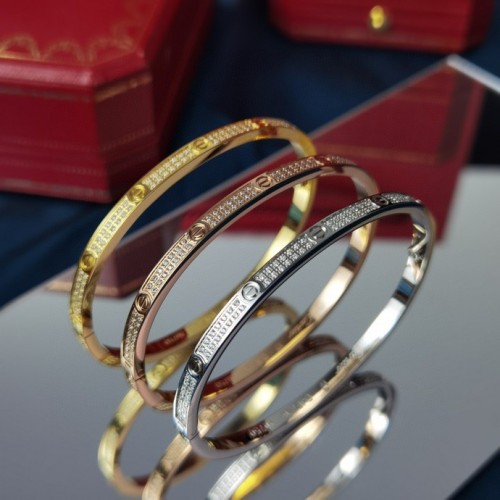 Cartier Classic Fashion New Diamonds Gypsophila Love Bracelet Size 16.17.18.19