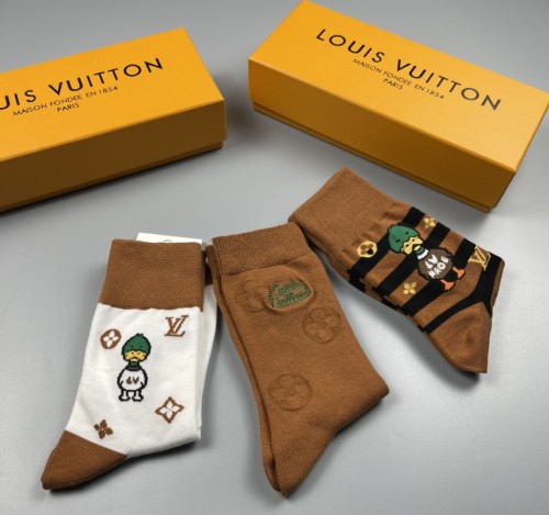 Louis Vuitton Fashion Casual New Cotton Breathe Medium Tube Socks 3 Pairs/Box