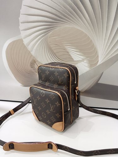 Louis Vuitton New Monogram Double-decker Camera Bag Crossbody Bag Sizes:15x21.5x10cm