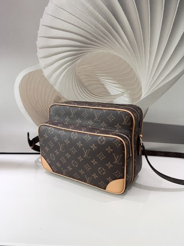 Louis Vuitton New M45244 Monogram Double-decker Camera Crossbody Bag Sizes:28x12.5x20cm