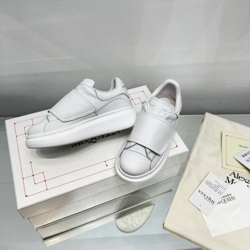 Alexander McQueen Kids Fashion Velcro Sneakers Classic Boys Girls Casual Shoes