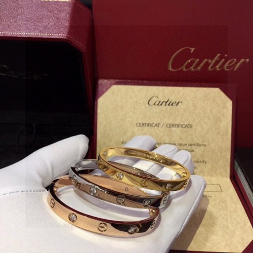 Cartier Classic Wide Edition Four Diamond love Bracelet 