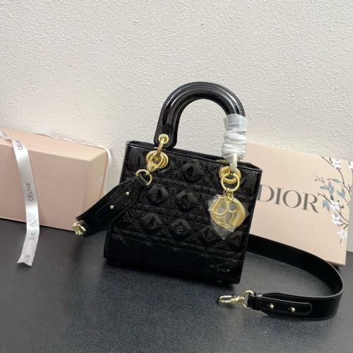 Dior Classical Patent Leather Handbag Cowhide Rattan Pattern Princess Dai Bag Size:20*20*20CM