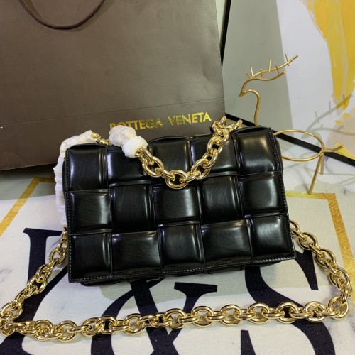 Bottega Veneta Padded Cassette Woven Square Bag Fashion Chain Pillow Bag Handbag Sizes: 26CM