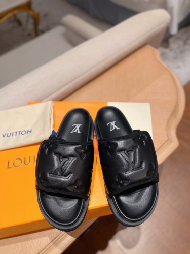 Louis Vuitton Classic Logo Print Unisex Leather Slippers