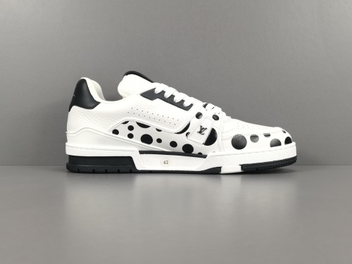 Louis Vuitton LV Trainer Men Casual Chessboard Fashion Cricket Shoes