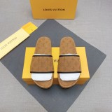 Louis Vuitton Classic Logo Print Men Slippers Fashion Casual Leather Comfortable Sunshine Slippers