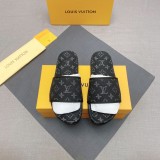Louis Vuitton Classic Logo Print Men Slippers Fashion Casual Leather Comfortable Sunshine Slippers
