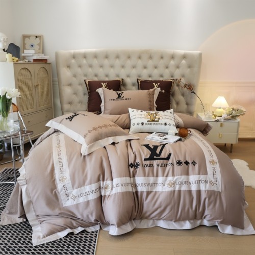 Louis Vuitton Digital Print Noble Satin Long-Staple Cotton Beding Set Gold Silver Thread Thorn Embroidery Four-Piece Set