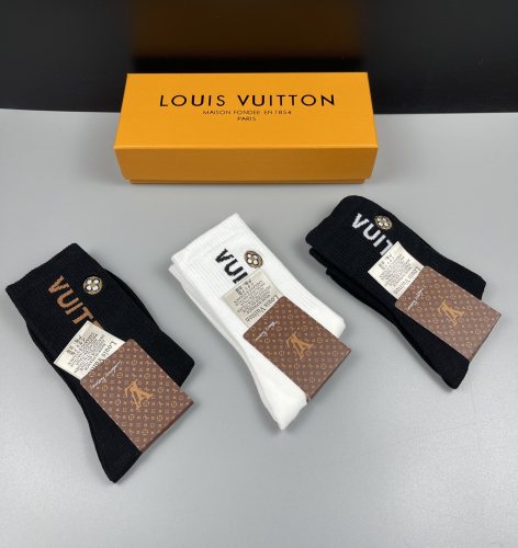 LOUIS VUITTON Classic LV Logo Embroidery Cotton Socks Fashion Casual Socks 3 Pairs/Box