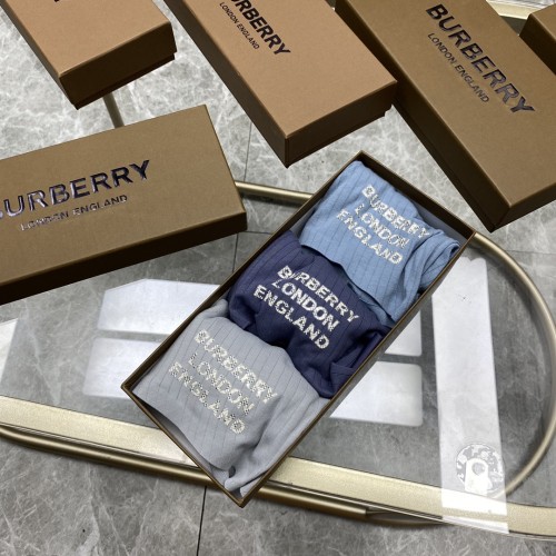 Burberry Classic Fashion Boxer Briefs Breathable Dyeing Glue Paste Print Underwear 3 Pieces/Box