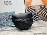 Loewe Gate Saddle Bag Adjustable Shoulder Strap Size: 27 * 26 * 15 CM