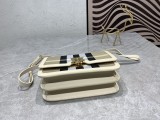 Burberry Fashion Classic TB latch Messenger Package Size：21*7*14CM