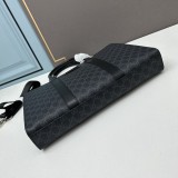Gucci Classic Business Cowhide Handbag Size: 39*29*8CM