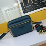 Prada Simple Double Strap Crossbody Bag Size：23*16*9CM