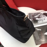 Prada Fashion Waterproof Travel Bag Handbag Size：48*30*15 CM