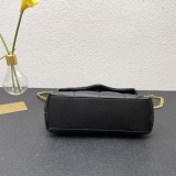 Yves Saint Laurent Single Chain Mini Crossbody Bag Underarm Bag Size：23*15.5*8.5 CM