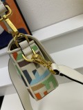Fendi Spring New Color F Embroidery Stick Bag Size：26*15*6 CM