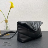 Yves Saint Laurent Single Chain Mini Crossbody Bag Underarm Bag Size：23*15.5*8.5 CM