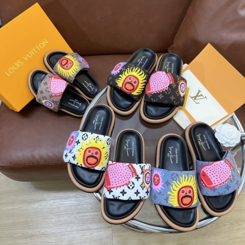 Louis Vuitton Fashion Classic Element Old Flower Unisex Simple Casual Cute pattern Slippers