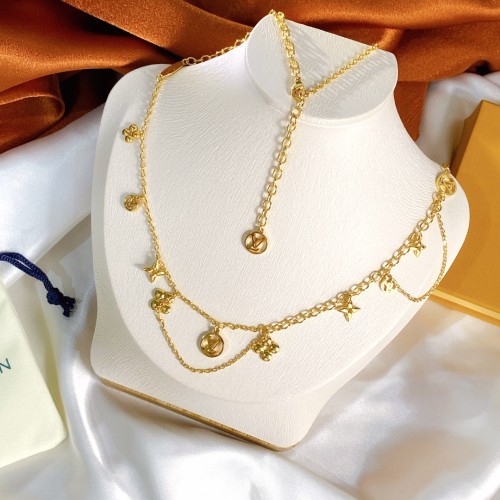 Louis Vuitton Blooming Classic Circle Monogram Flower Pendant Necklace And Bracelet Set 2/Piece