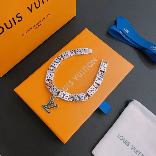 Louis Vuitton Unisex Classic Retro Rock Punk Style Bracelet Cuban Chain Size 22*20*18 CM