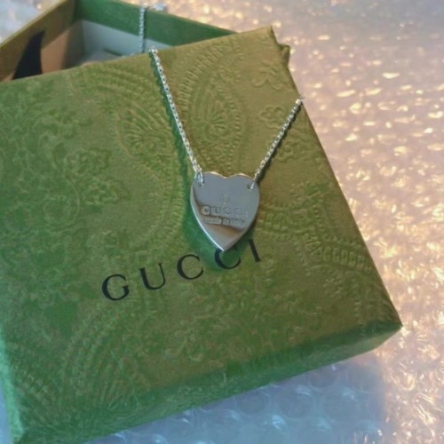Gucci Fashion Couple Heart shaped Pendant Sweater Chain