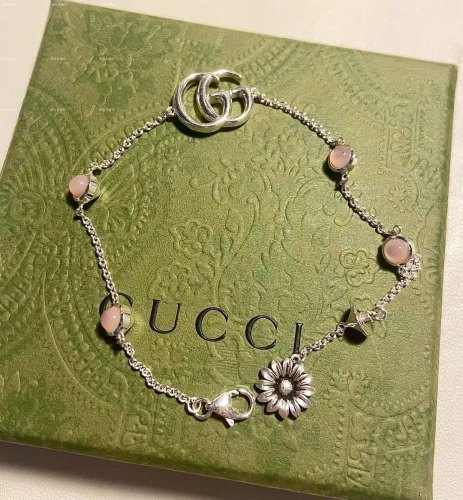 Gucci Double G Pink Flower Pendant Bracelet