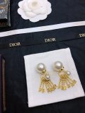 Dior New Fashion Pearl Ear Hanger