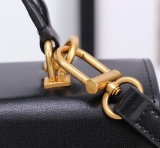 Off White Classics Metal Arrow Logo Handbag Fashion Crossbody Bag Black Size：26*19*9CM