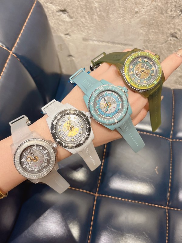 Gucci IVE Fashion Glow Waterproof Automatic Mechanical Watch