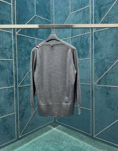 Thom Browne Classic Section Thin Cardigan Unisex Applique Striped Wool V-Neck Knitted Sweater