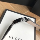 Gucci Classic Fashion Women's Double G Calfskin Quartz Watch