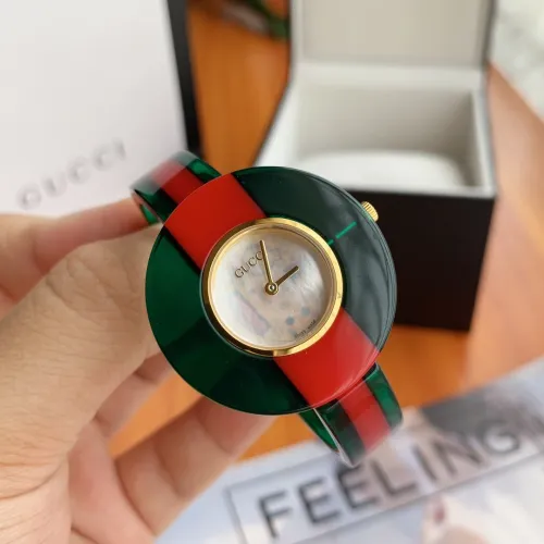 Gucci Classic Little Bee Tricolor Stitching Plexglas Quartz Watch