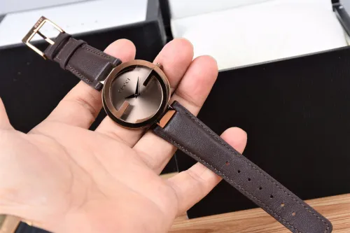 Gucci Classic Double G Logo Calfskin Quartz Watch
