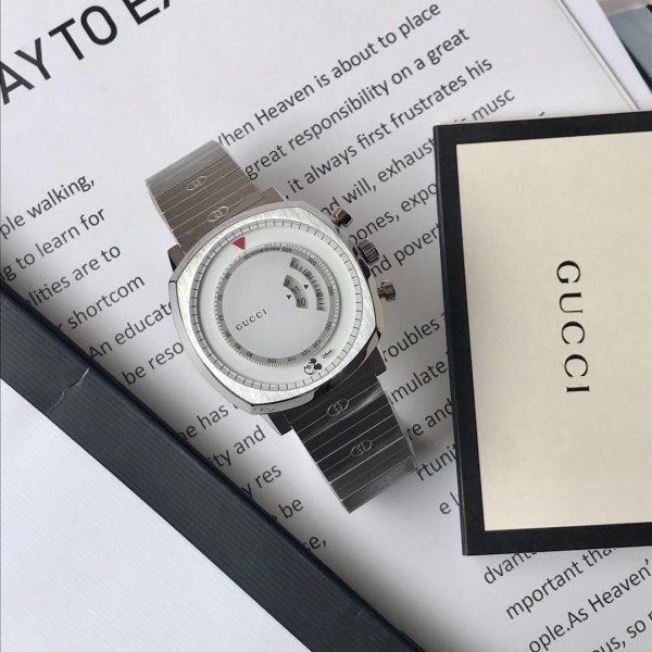 Gucci Grip Classic Logo Stainless Steel Quartz Watch